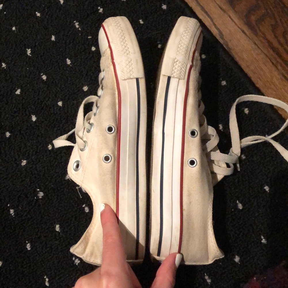 Converse🤍 - Picture 5 of 7